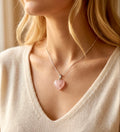❥ Colgante corazón de cuarzo rosa claro ♡ (Amor, confianza, armonía)
